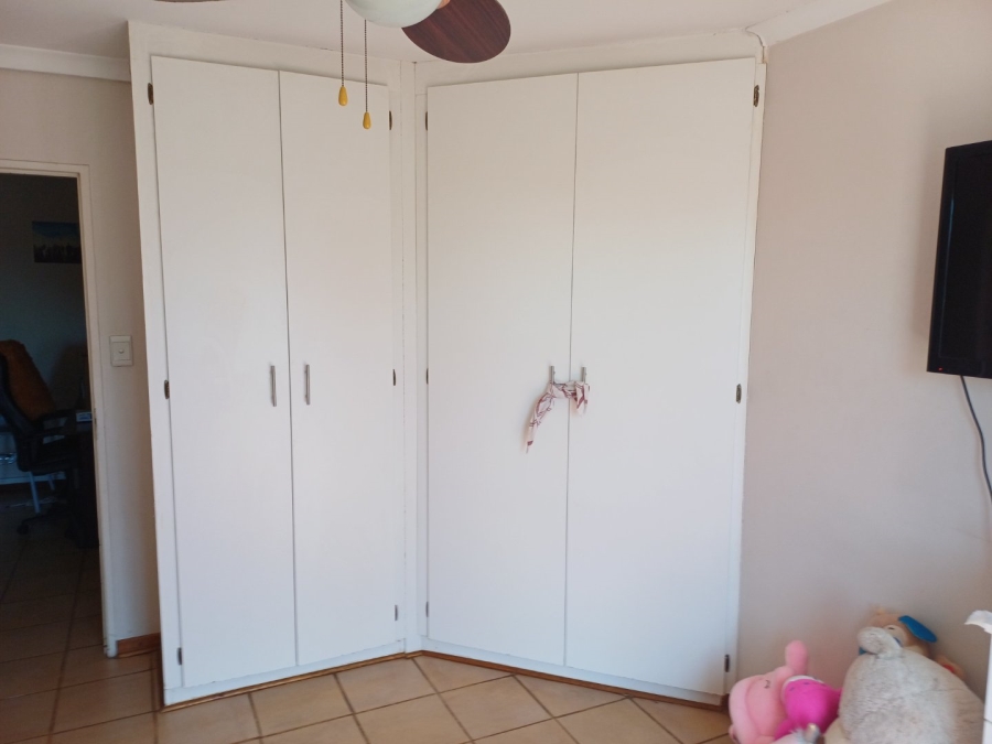 3 Bedroom Property for Sale in Langenhovenpark Free State